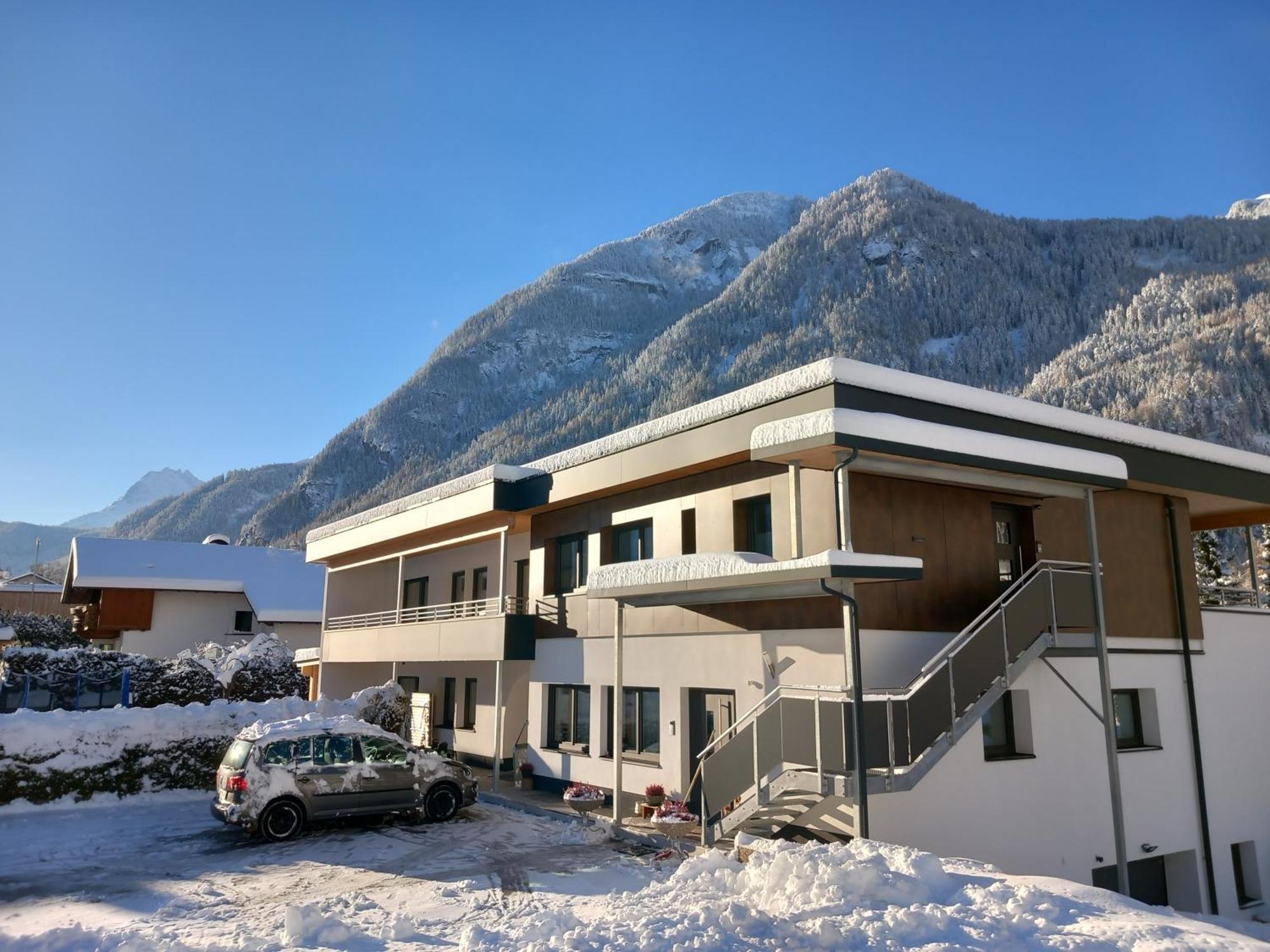 Myhome Apartments Umhausen Esterno foto